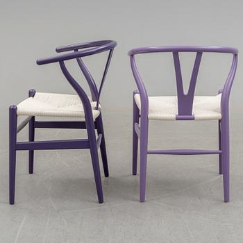 HANS J WEGNER, karmstolar, ett par, "Y-stolen", Carl Hansen & Søn, 2000-tal.