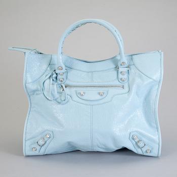VÄSKA, "Giant Monday", Balenciaga.