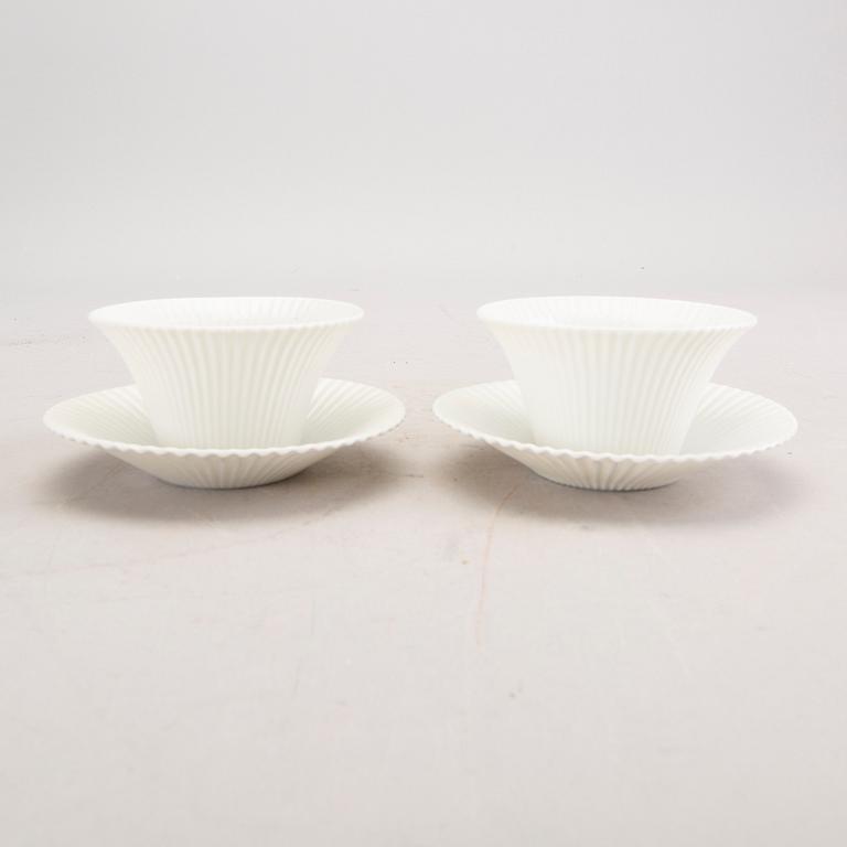 Aune Siimes, Skålar 2 st samt koppar med fat 2 st signerade Arabia 1900-talets andra hälft.