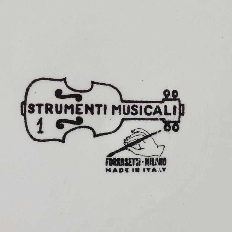 PIERO FORNASETTI, tallrikar, 6 st, "Strumenti Musicali", Milano, Italien.