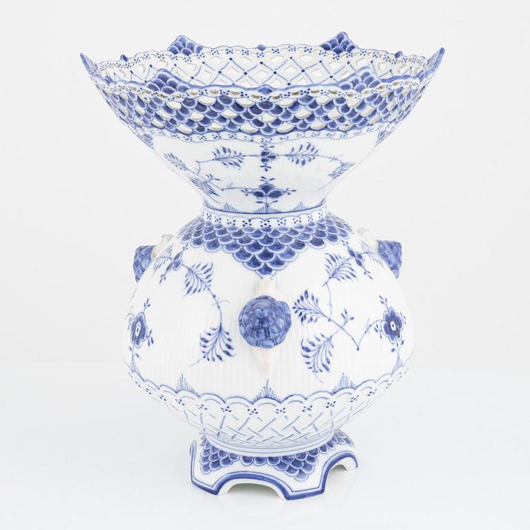 A 'Musselmalet' porcelain vase, Royal Copenhagen, Denmark, 1889-1922.