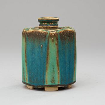 A Wilhelm Kåge 'Farsta' stoneware vase, Gustavsberg Studio 1957.