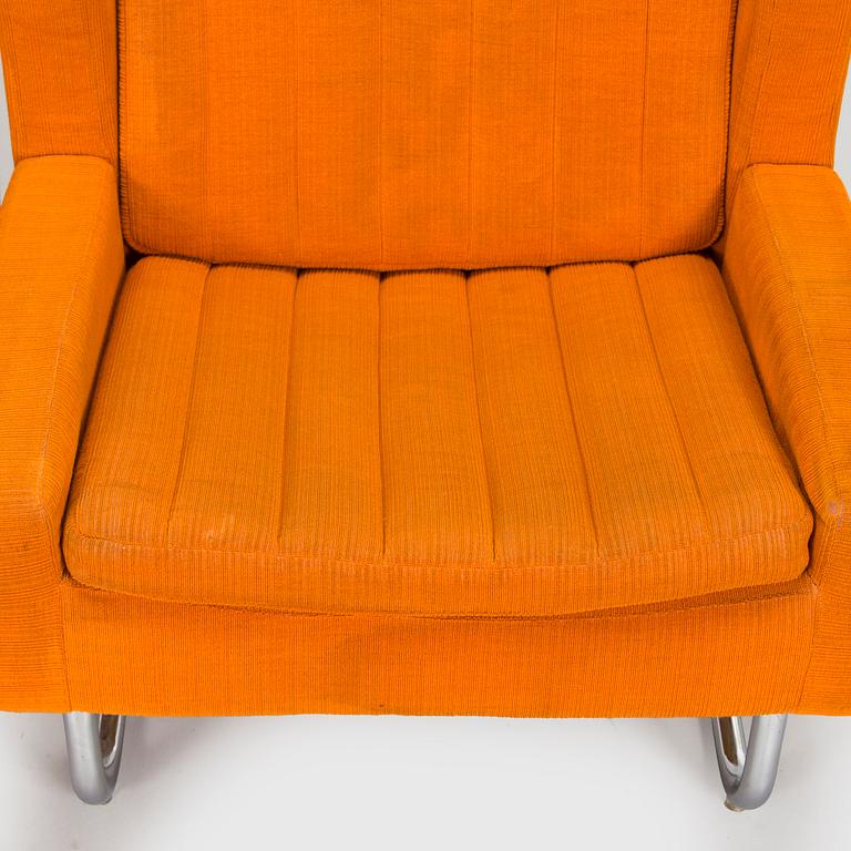 Esko Pajamies, a pair of 1970's 'Contra' easy chairs for Asko, Finland.