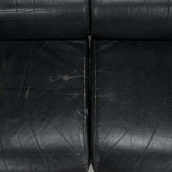 Yrjö Kukkapuro, a late 20th century 'Remmi' sofa for Avarte.