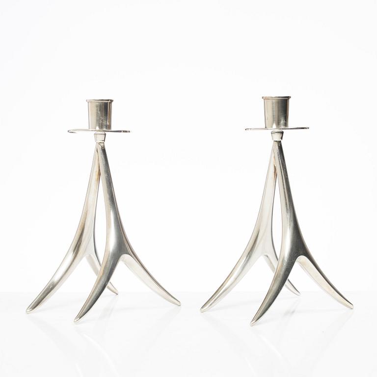 Anna-Greta Eker, ljusstakar, ett par, silver, Auran Kultaseppä Oy, Åbo, 1962.