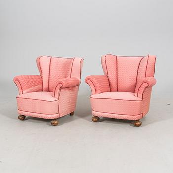 A mid 1900s three pcs sofa group.