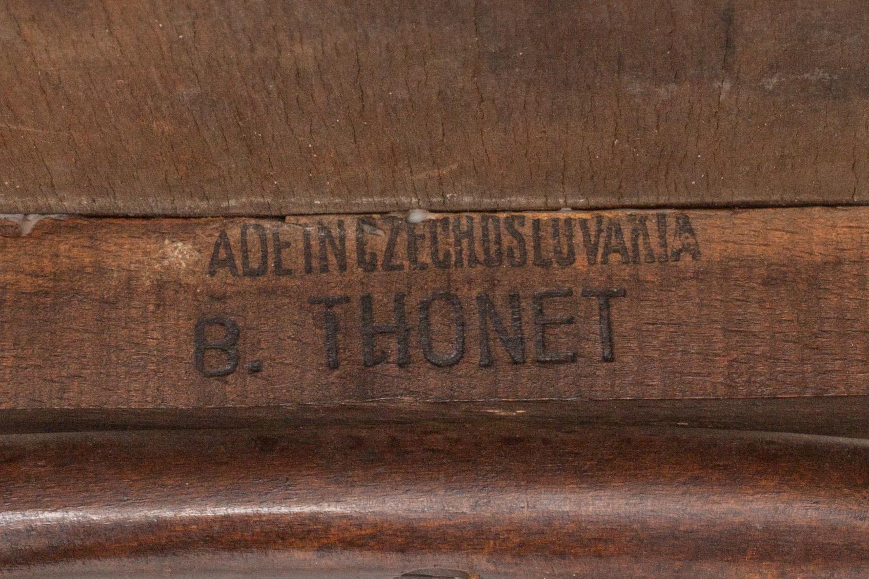 STOLAR, 4 st, bl a Thonet, 1900-talets första hälft.
