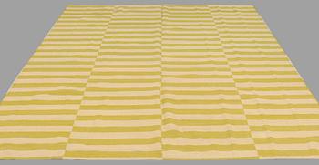 MATTA, slätväv, ca 287 x 250 cm.