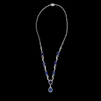 COLLIER, 18K vitguld, diamanter tot ca 1.49 ct, kyaniter tot ca 13.86 ct. Vikt ca 20 g.