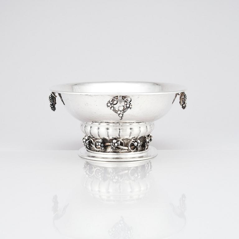 Georg Jensen, jardinière, Köpenhamn 1919, 830/1000 silver, design nr 296. Modellen formgiven samma år, 1919.