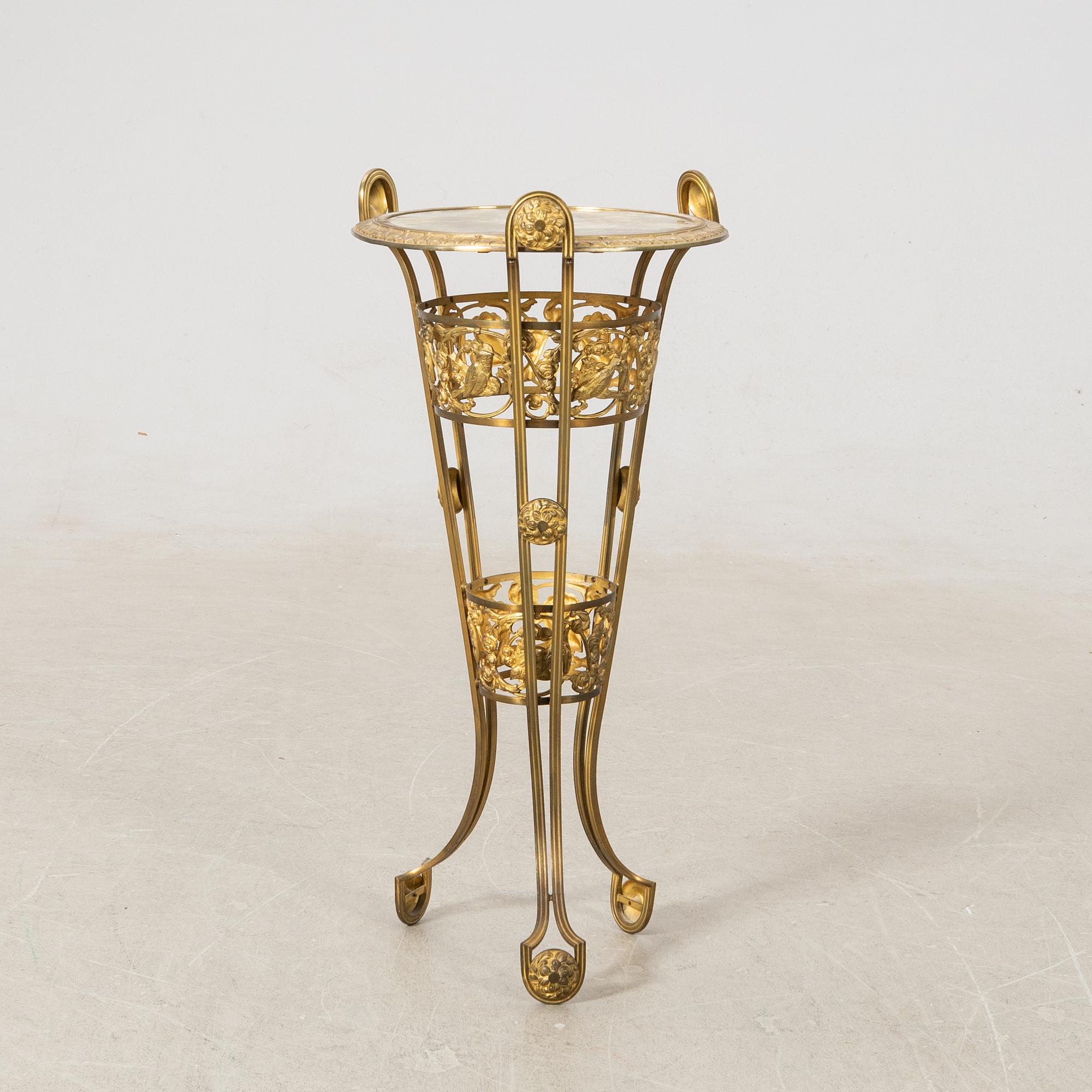 Pedestal early 20th century.