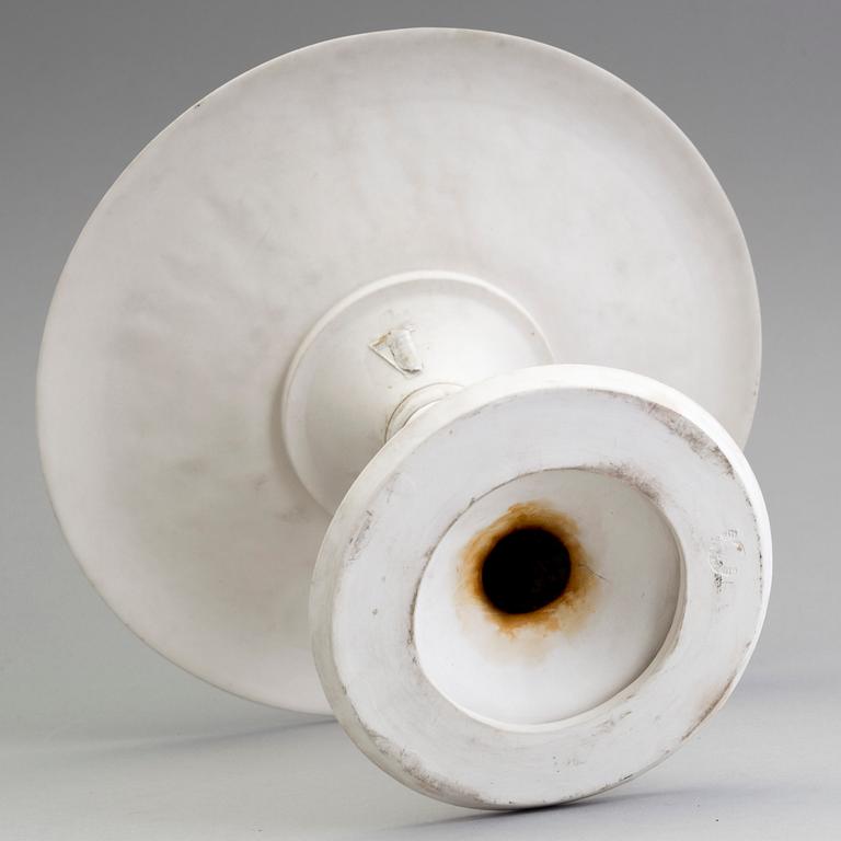 VASER, tre st samt TAZZA, parian, Gustafsberg och Rörstrand, sekelskiftet 1900.