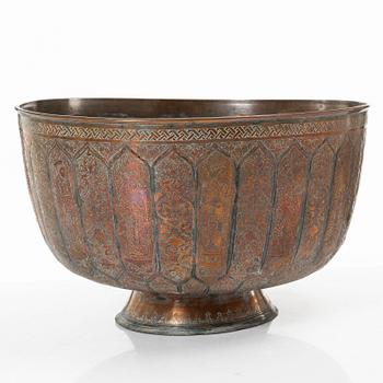 A large Persian copper bowl, late Qajar dynasty / early 1900s.