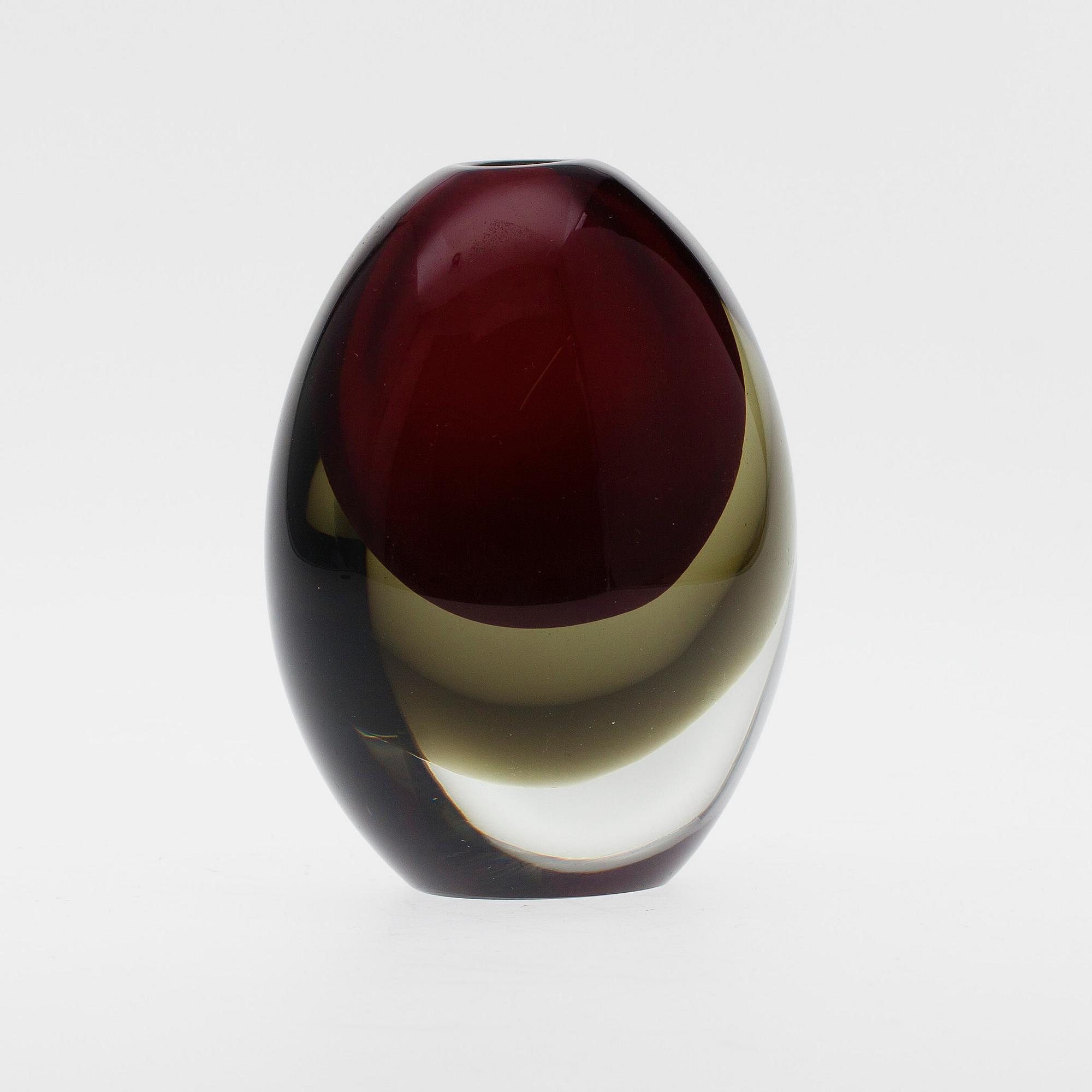 VAS, glas, modell 240, signerad K. Franck Nuutajärvi Notsjö -58.