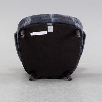 Carl Malmsten, fåtölj, "Rundrygg", AB O.H. Sjögren, 2016.