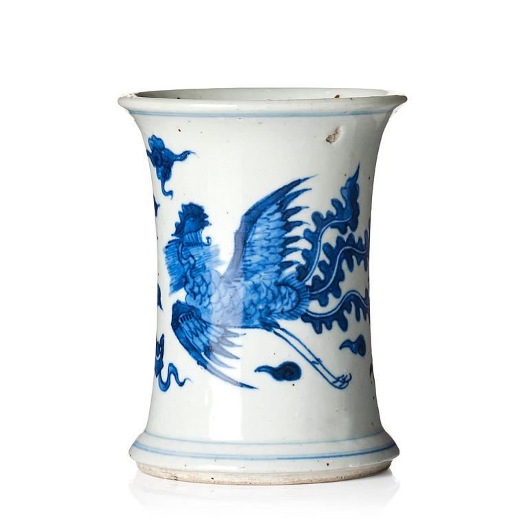 A blue and white brush pot, Qing dynasty, 18th century.