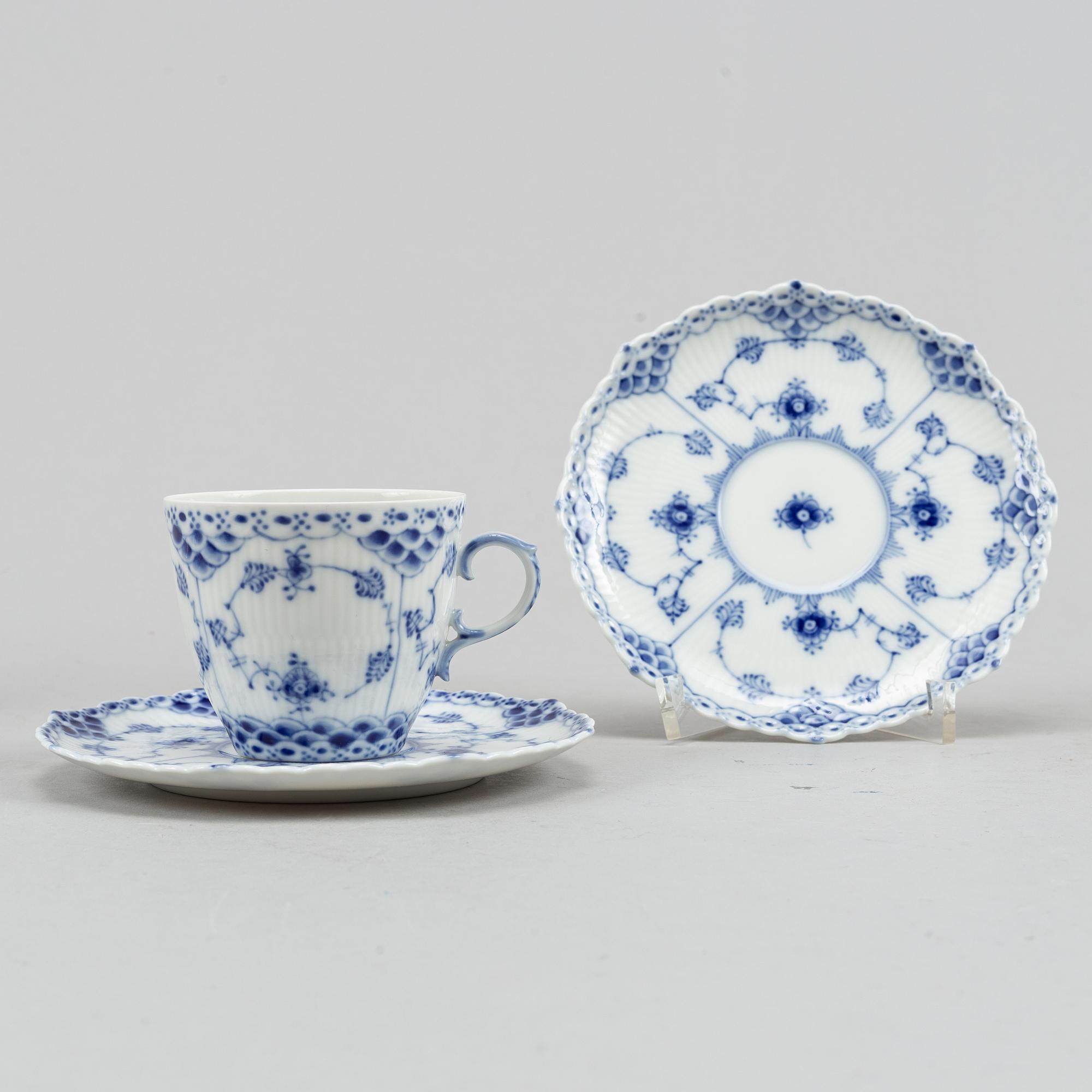 Delar av kaffeservis,  porslin, 13 delar, "musselmalet", hel- och halvblonde, , Royal Copenhagen.