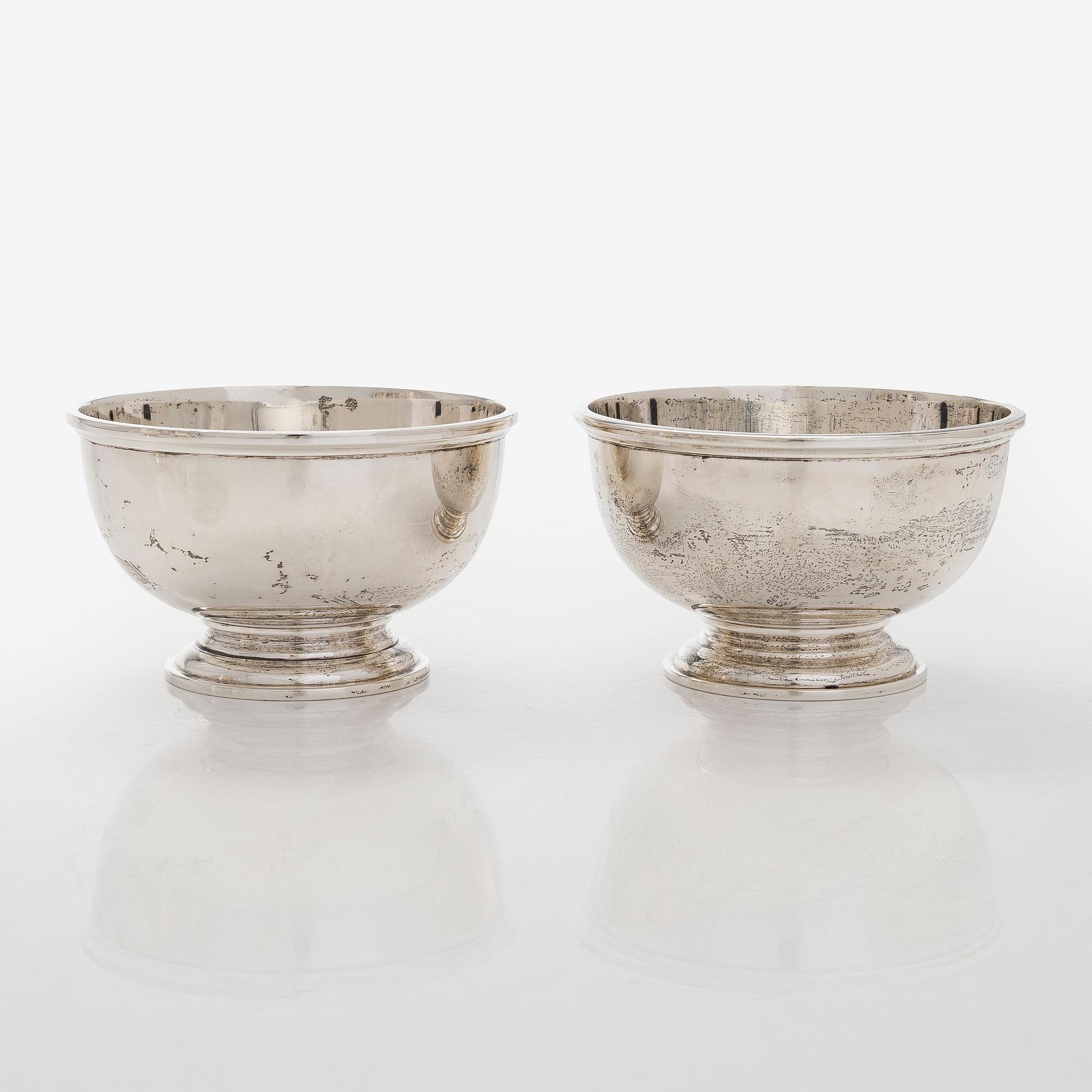 Jälkiruokakulhoja, 8 kpl, sterlinghopeaa, Bryan Savage Englanti 1979.