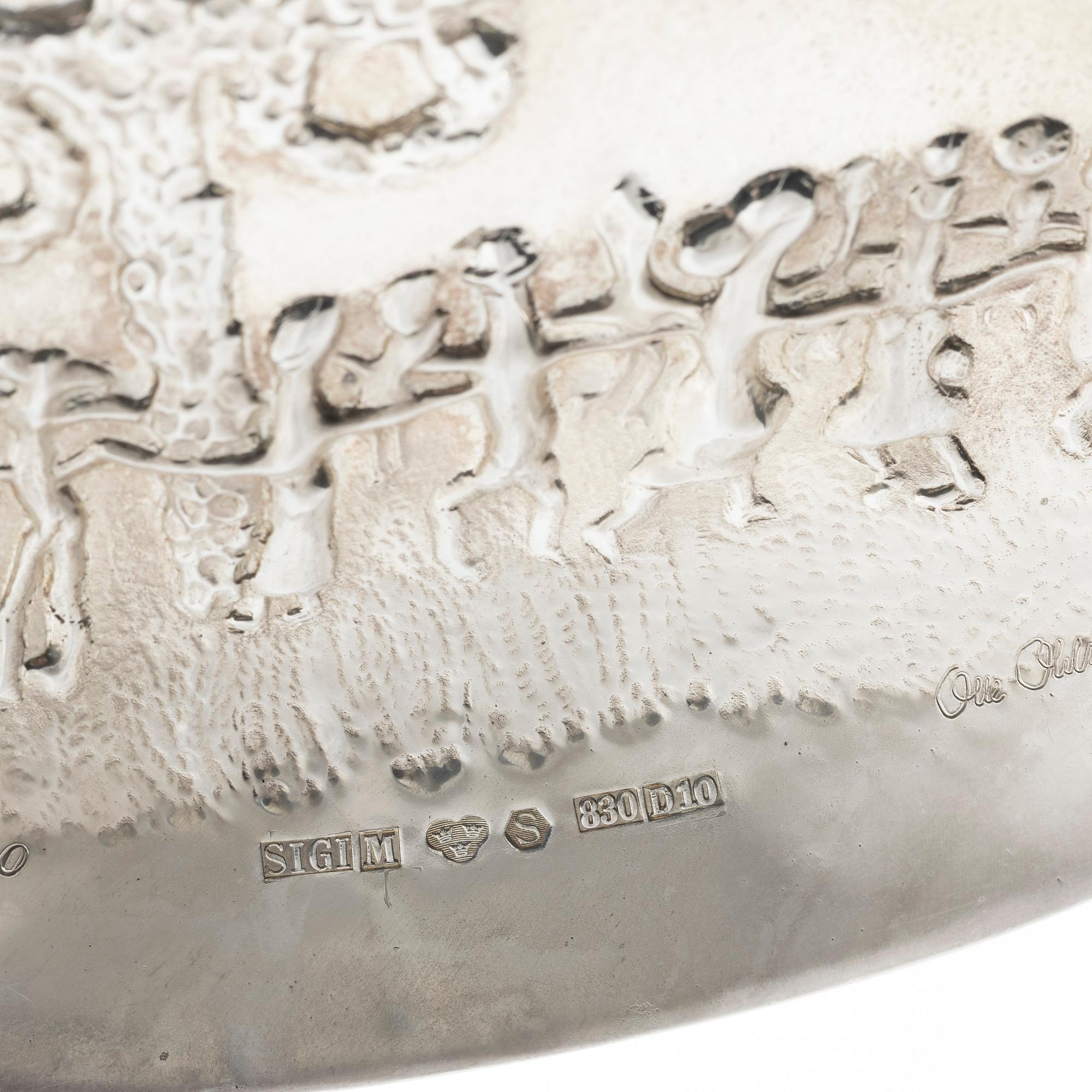 Olle Ohlsson, A silver dish, signed 1978 and numbered 76/350, Silvergillet AB, Malmö 1978.