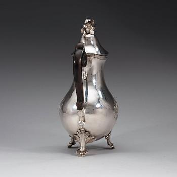 A Swedish 18th century silver coffee-pot, marks of Pehr Zethelius, Stockholm 1772.