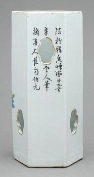 PERUKVAS, porslin, Kina, 1800/1900-tal.