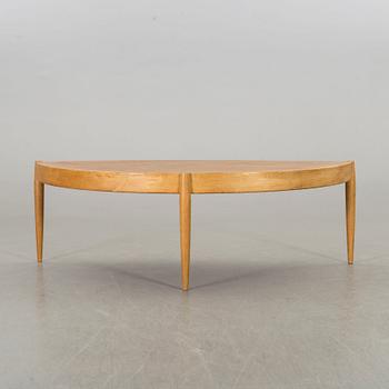 A Johannes Andersen Capri oak sofa table.