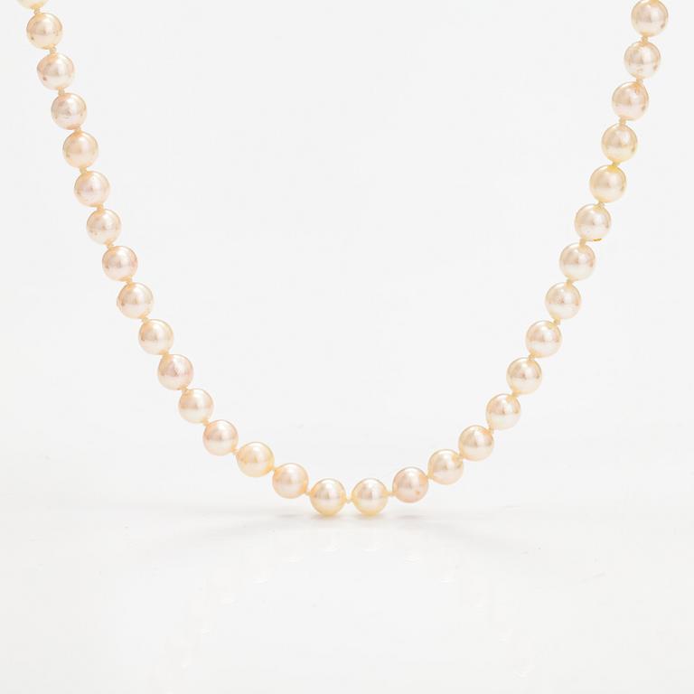 A pearl collier and two-strand pearl bracelet with cultured pearls and sterling silver.
