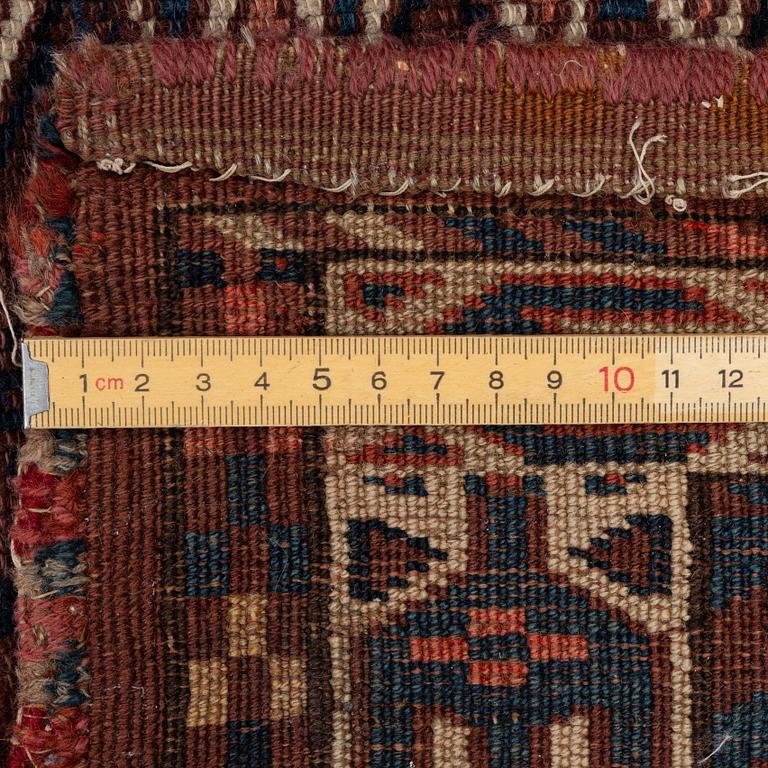 Carpet, Turkmen, approx. 160 x 134 cm.