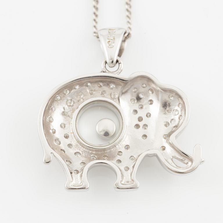 Necklace in the form of an elephant, 18K white gold with brilliant-cut and small octagonal-cut diamonds.