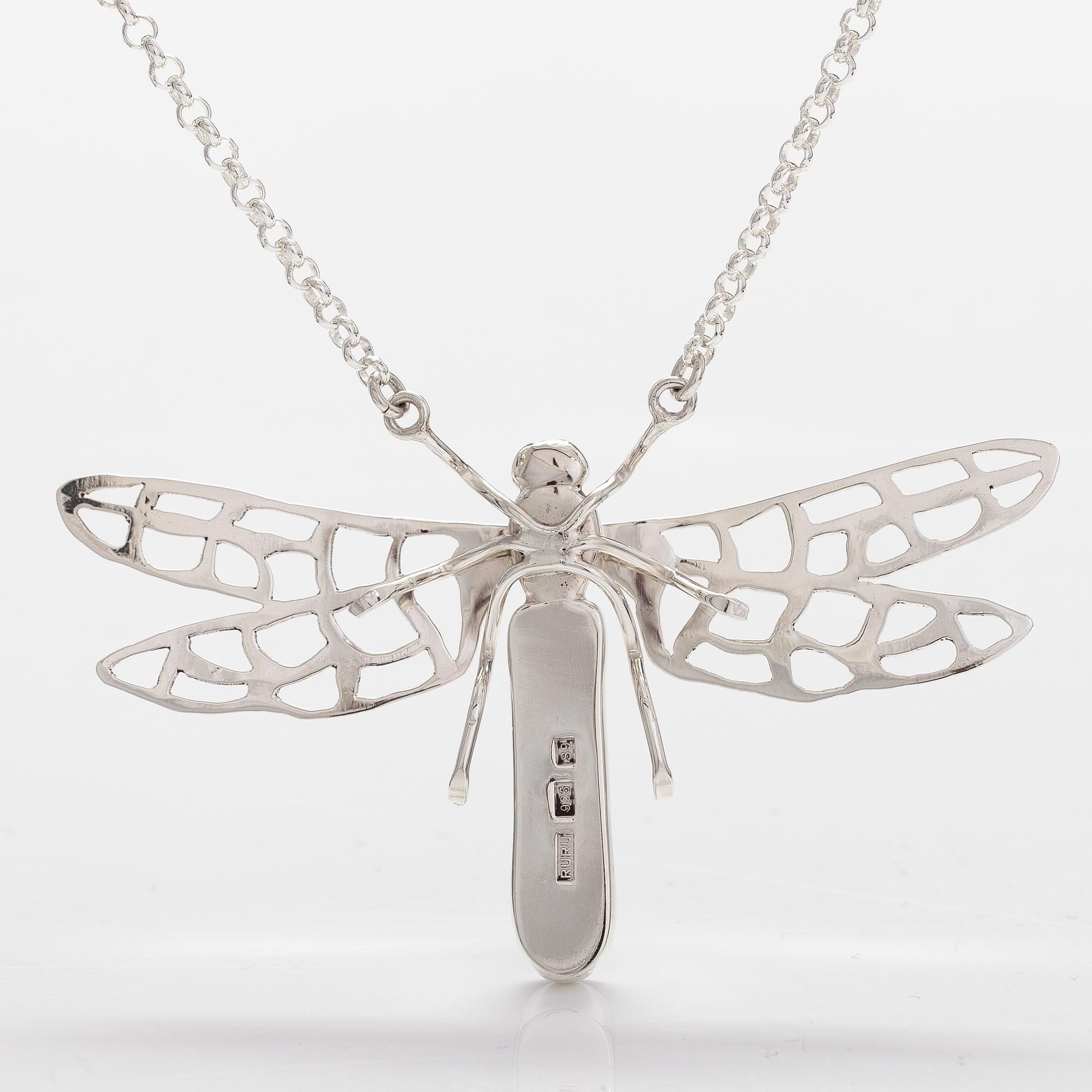 A sterling silver necklace "Mayfly" with dichroic glass. Ru Runeberg 2019.