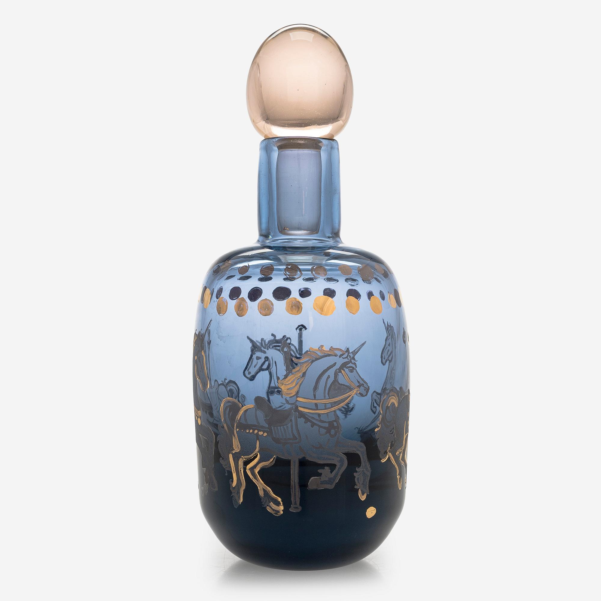 Sini Majuri, skulptur, glas, "Remember to live remember Bacchus". Signerad Sini Majuri 2024.