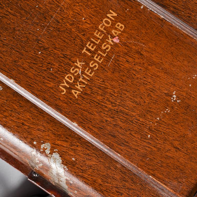 VÄGGTELEFON, Jydsk Telefonaktieselskab, tidigt 1900-tal.