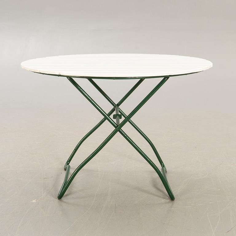 Garden group, 4 chairs, table, mid 1900s.