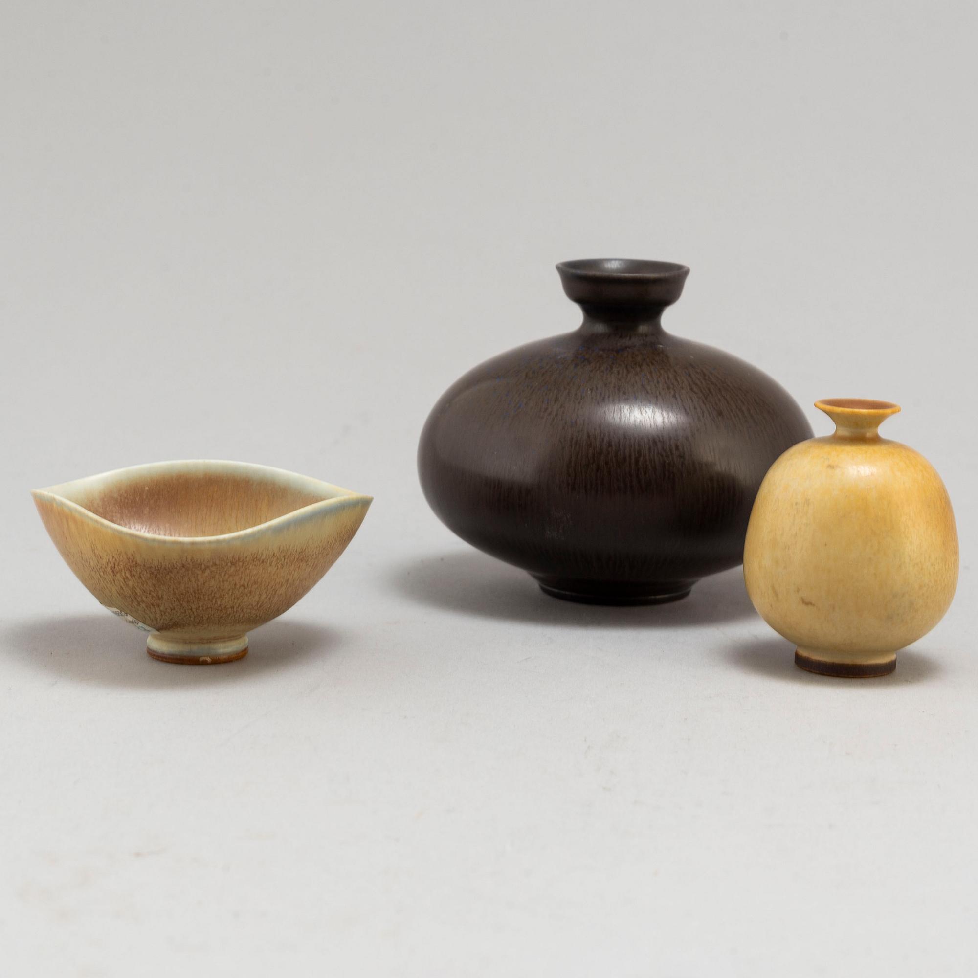 BERNDT FRIBERG, vaser 2 st och miniatyrskål, stengods, Gustavsbergs studio.