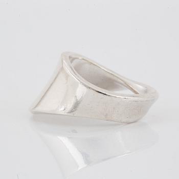 Vivianna Torun Bülow-Hübe, Georg Jensen, ring, sterlingsilver. nr 148.