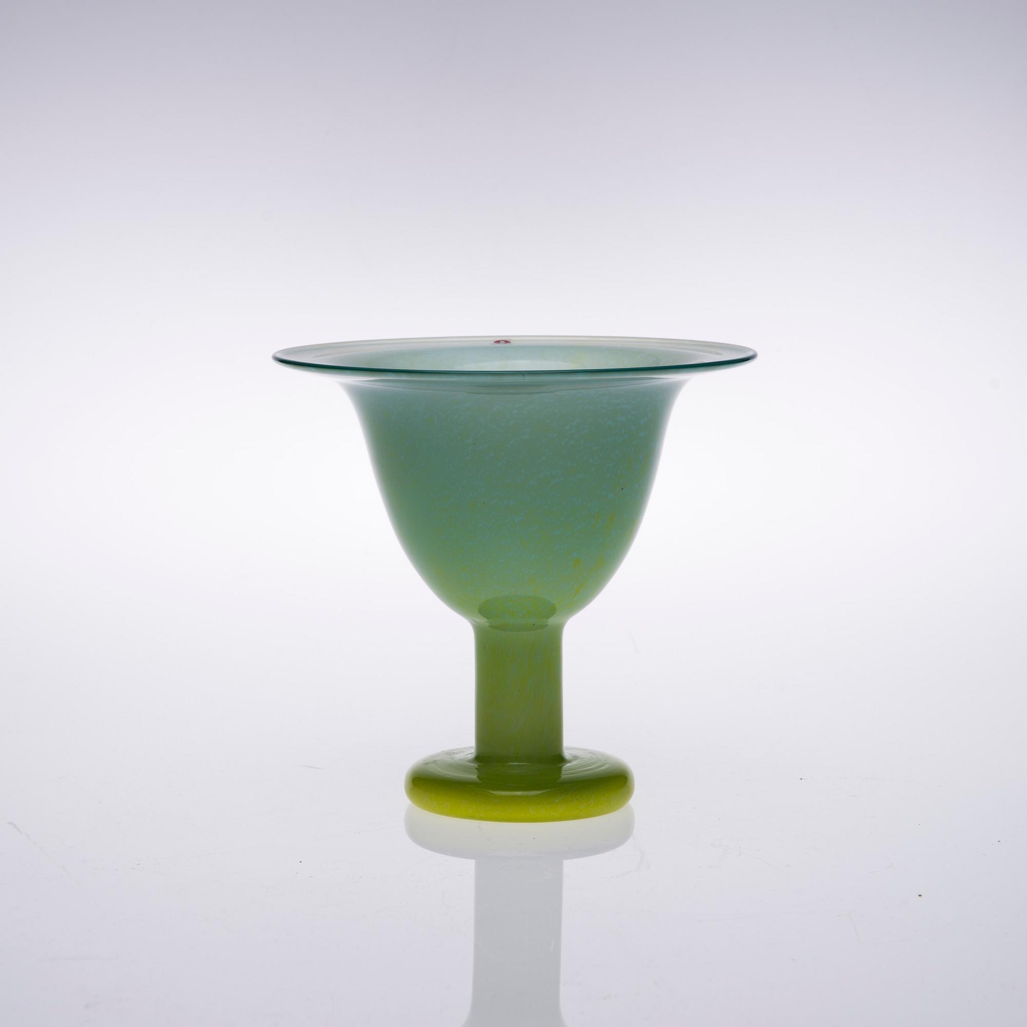 POKAL, glas, signerad Jorvin sairaala, Oiva Toikka, Nuutajärvi.