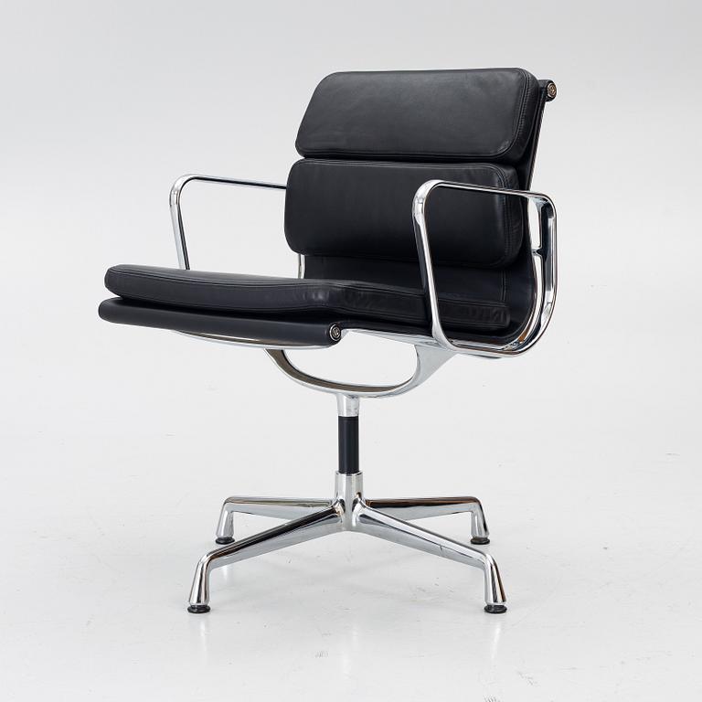 Charles & Ray Eames, Office chair, “EA208 Soft Pad Chair”, Vitra.