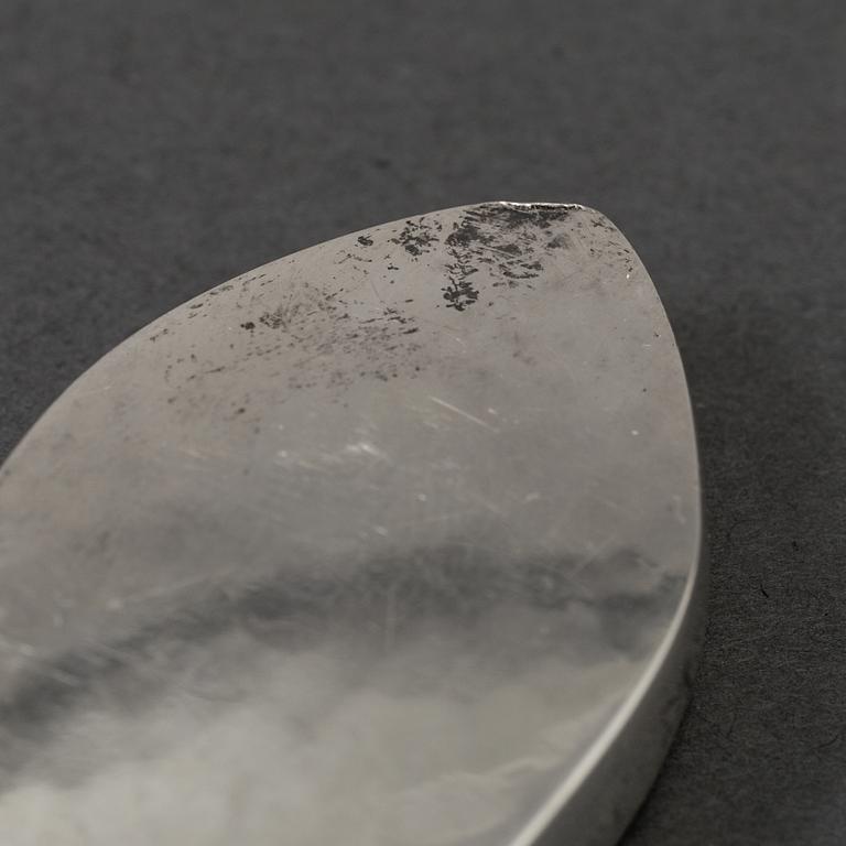 GEORG JENSEN, a silver cake spade and cake knife, Denmark.