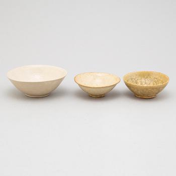 Three ceramic glazed bowls, presumably Yuan/Ming dynasty.