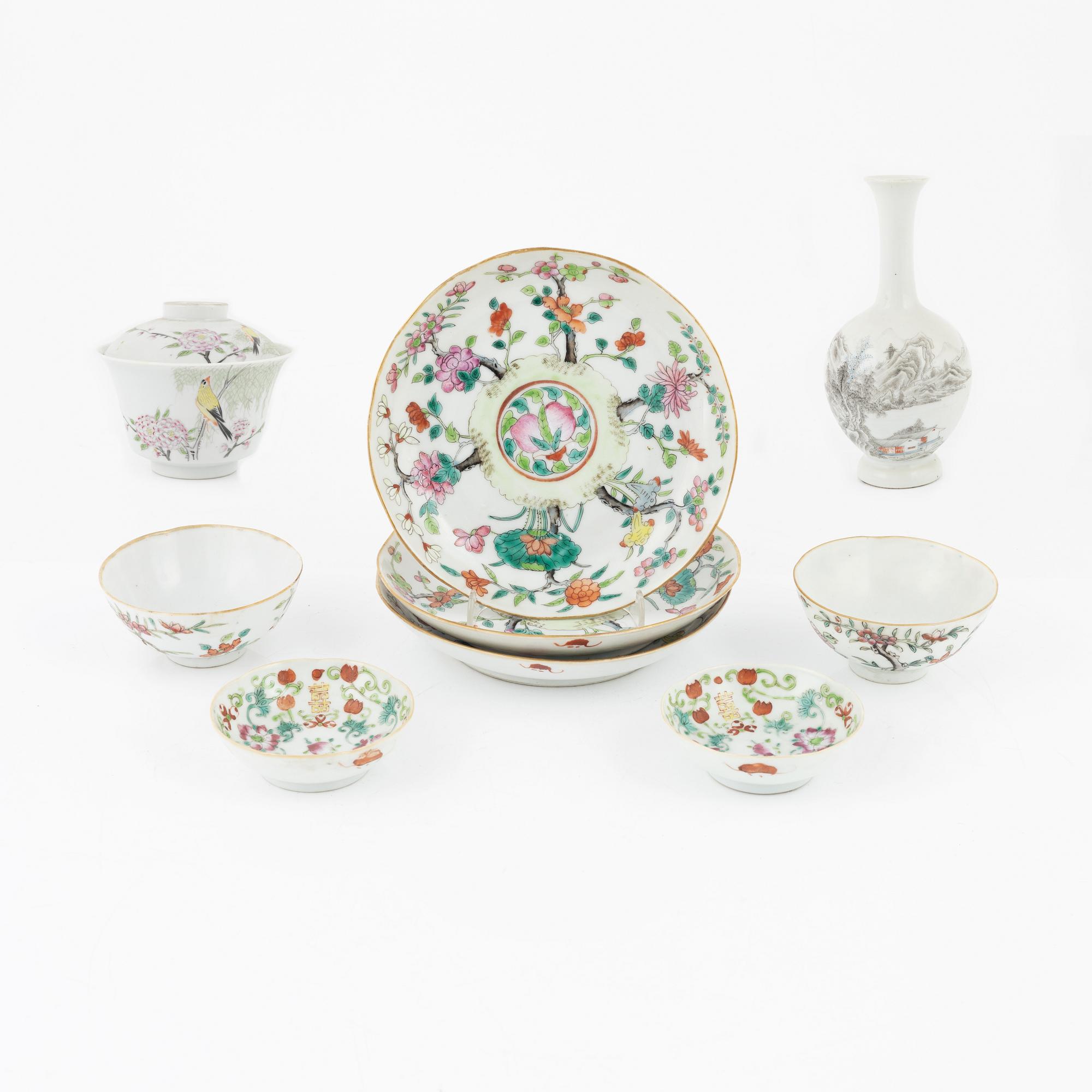 A group of Chinese porcelain objects, late Qing dynasty/20th Century. (9 pieces).