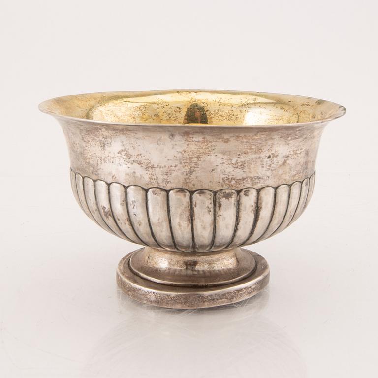 A Swedish 19th century silver sauce bowl mark of G Möllenborg Stockholm 1832 weight 343 grams.