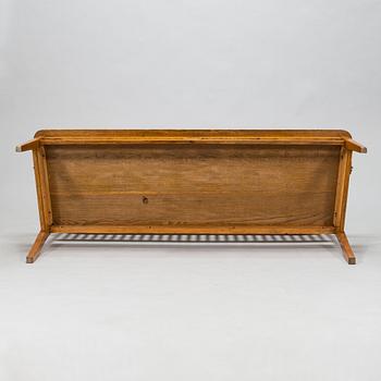 An early 20th century sofa for Billnäs.