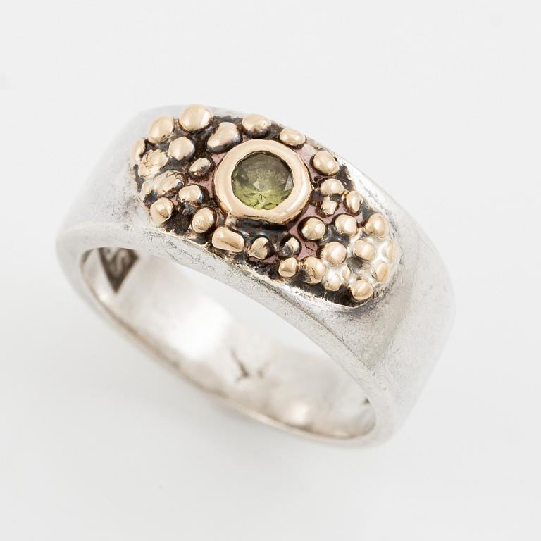 Sven-Erik Högberg, ring, sterling silver with faceted peridot, Gothenburg 1983.