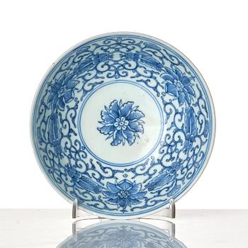 A blue and white bowl, Qing dynasty with Qianlong Mark.