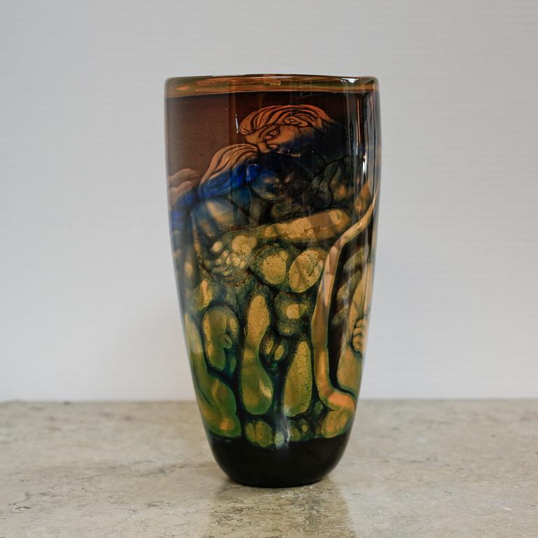 Eva Englund, a 'Graal' glass vase, Muraya 1990.