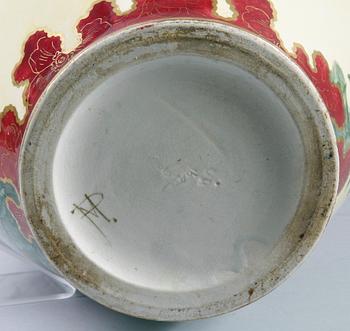 GOLVVAS, flintgods. Gustavsberg 1891. Sign MP.