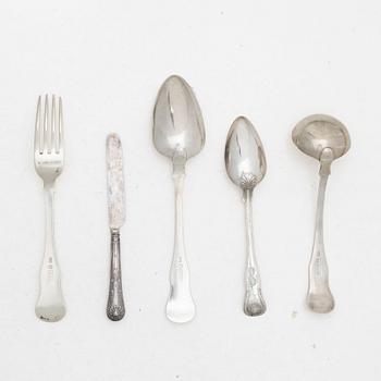 A silver cutlery set, “Kings pattern”, most with mark of Philip Grierson, Glasgow, Scotland, 1826 (22 pieces).