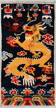 A chinese rug, semiantique, 150 x 78 cm.