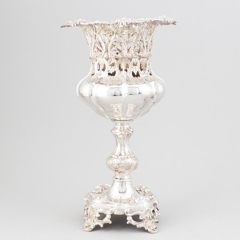 A Swedish mid 19th century silver urn, mark of Gustaf Möllenborg, Stockholm 1856.