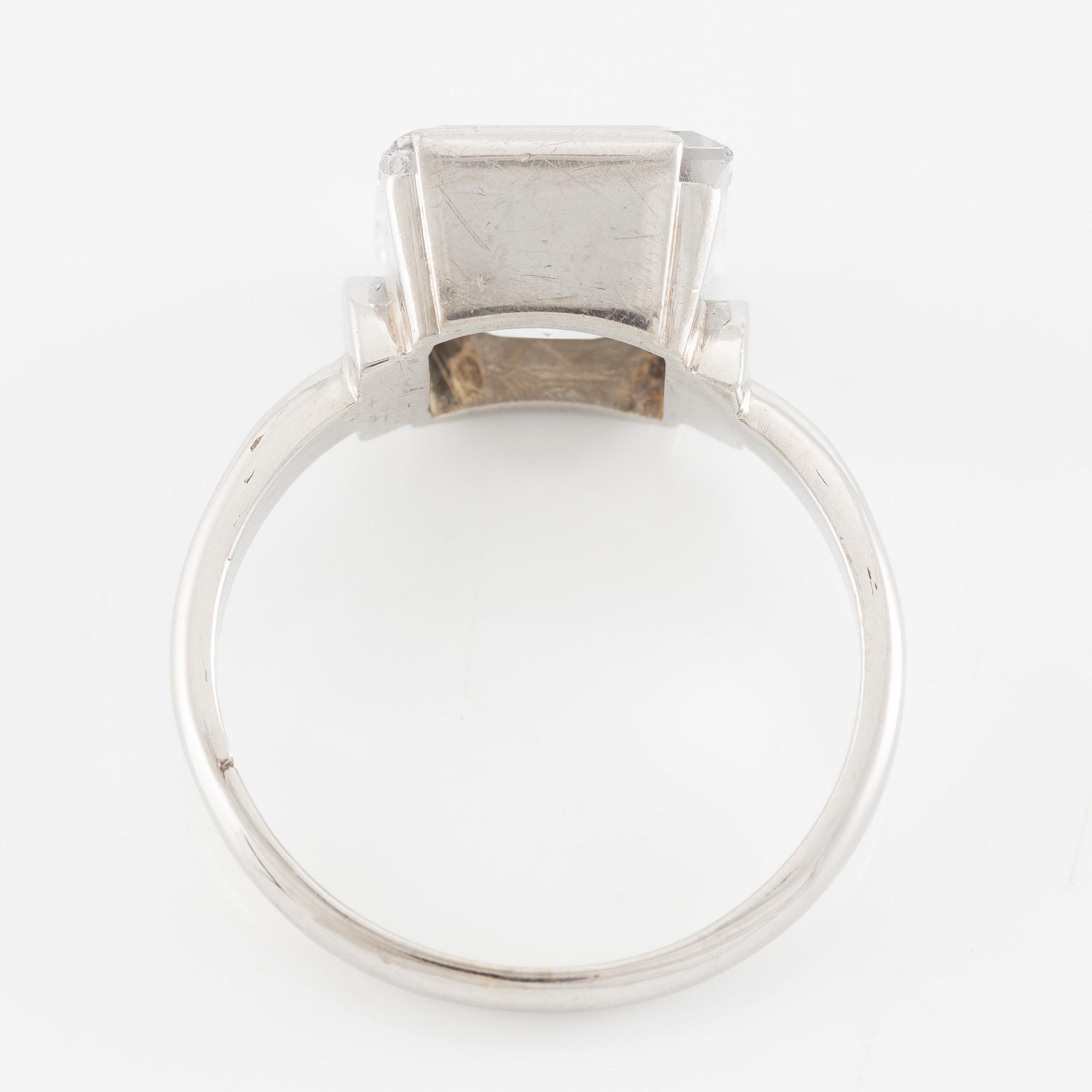 Ring, 18K white gold with synthetic white stone.